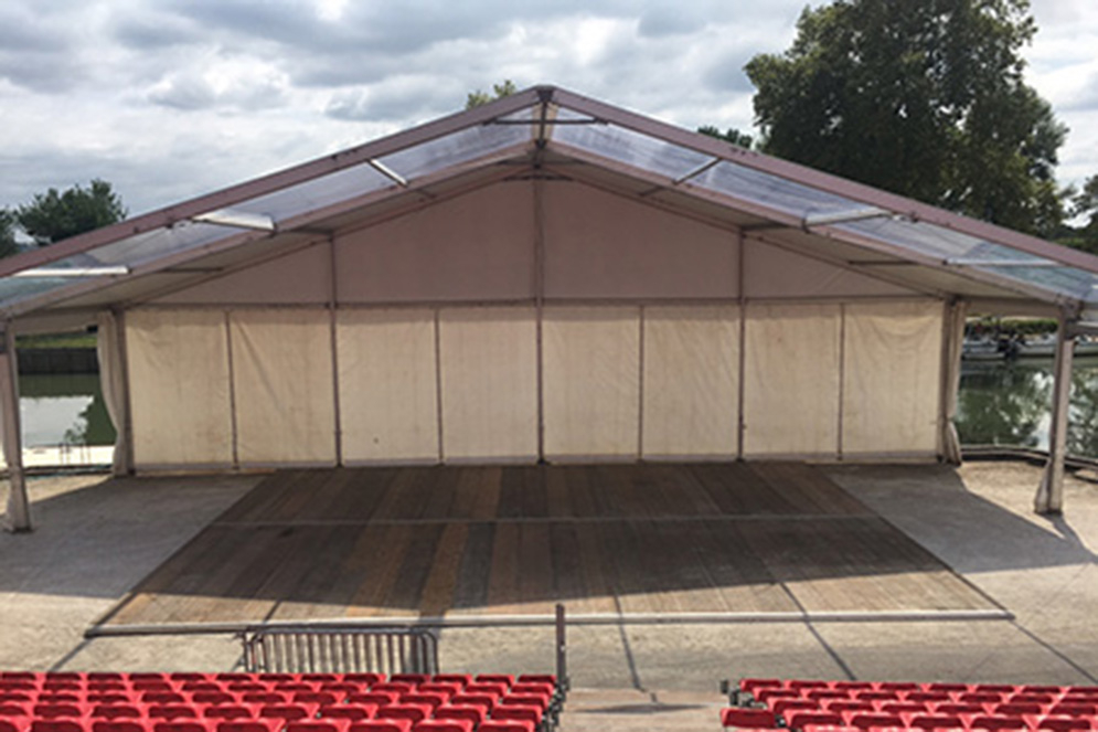 Montage Plancher pour Tente Silhouette, Château de Pennautier