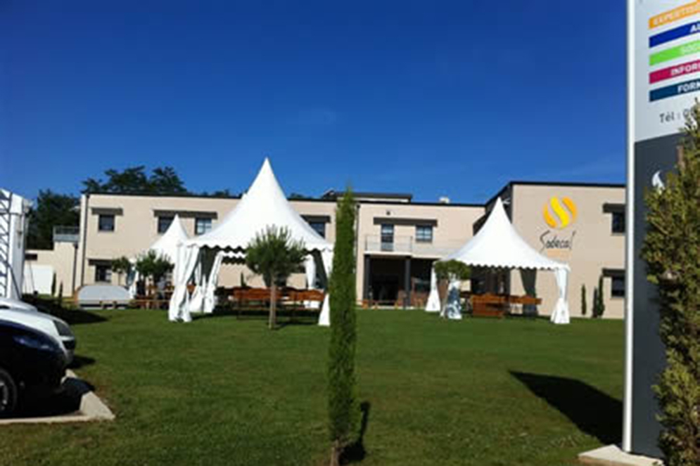 Montage Plancher pour Tente Silhouette, Château de Pennautier