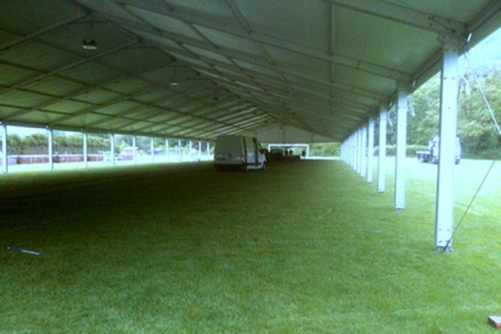 Montage Plancher pour Tente Silhouette, Château de Pennautier