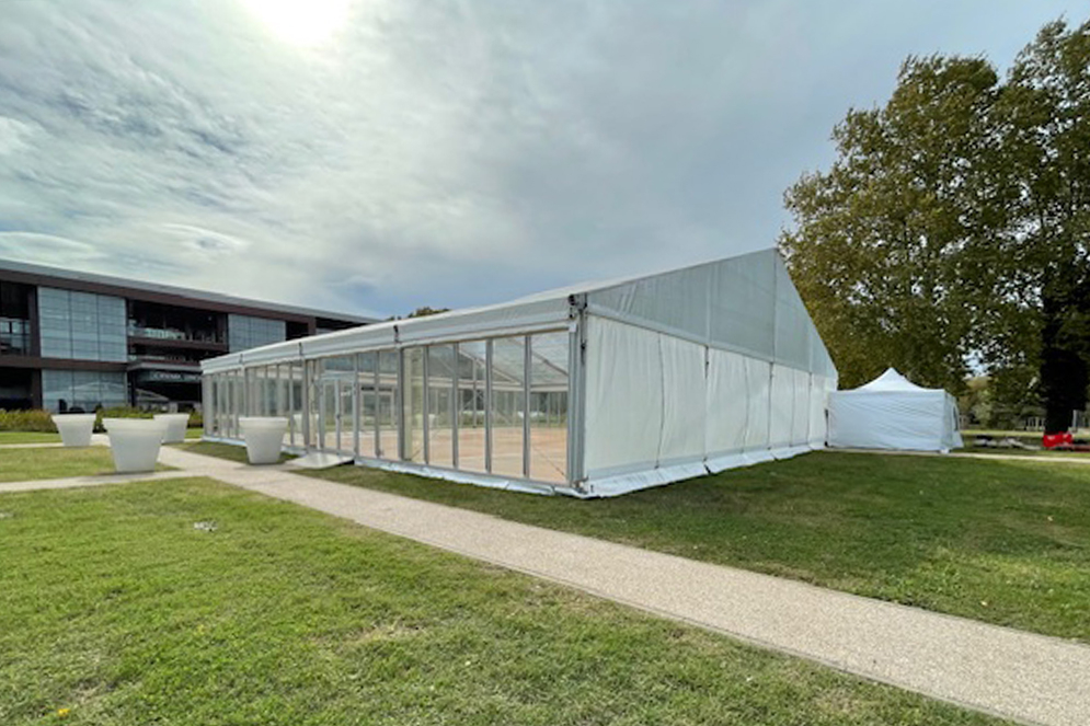 Montage Plancher pour Tente Silhouette, Château de Pennautier